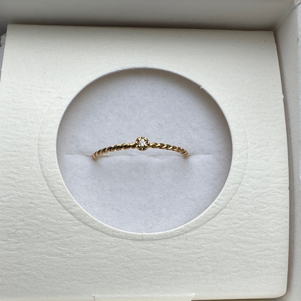 New With Box Aurate 18k Solid Gold Mini Twist Stacking Diamond Ring Size 4.5